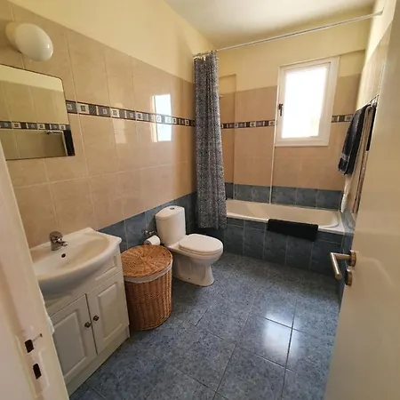 Apartment Victoria Court 201 *