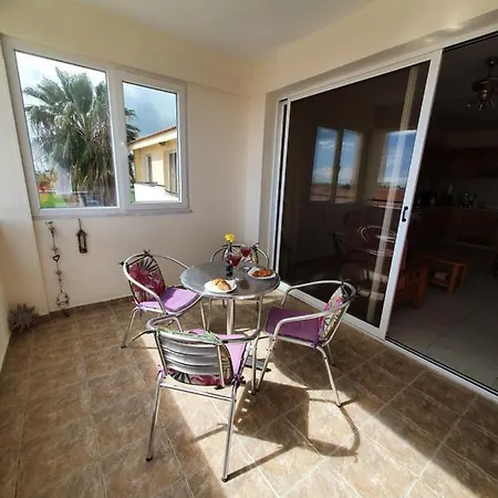 Victoria Court 201 Apartment Perivolia
